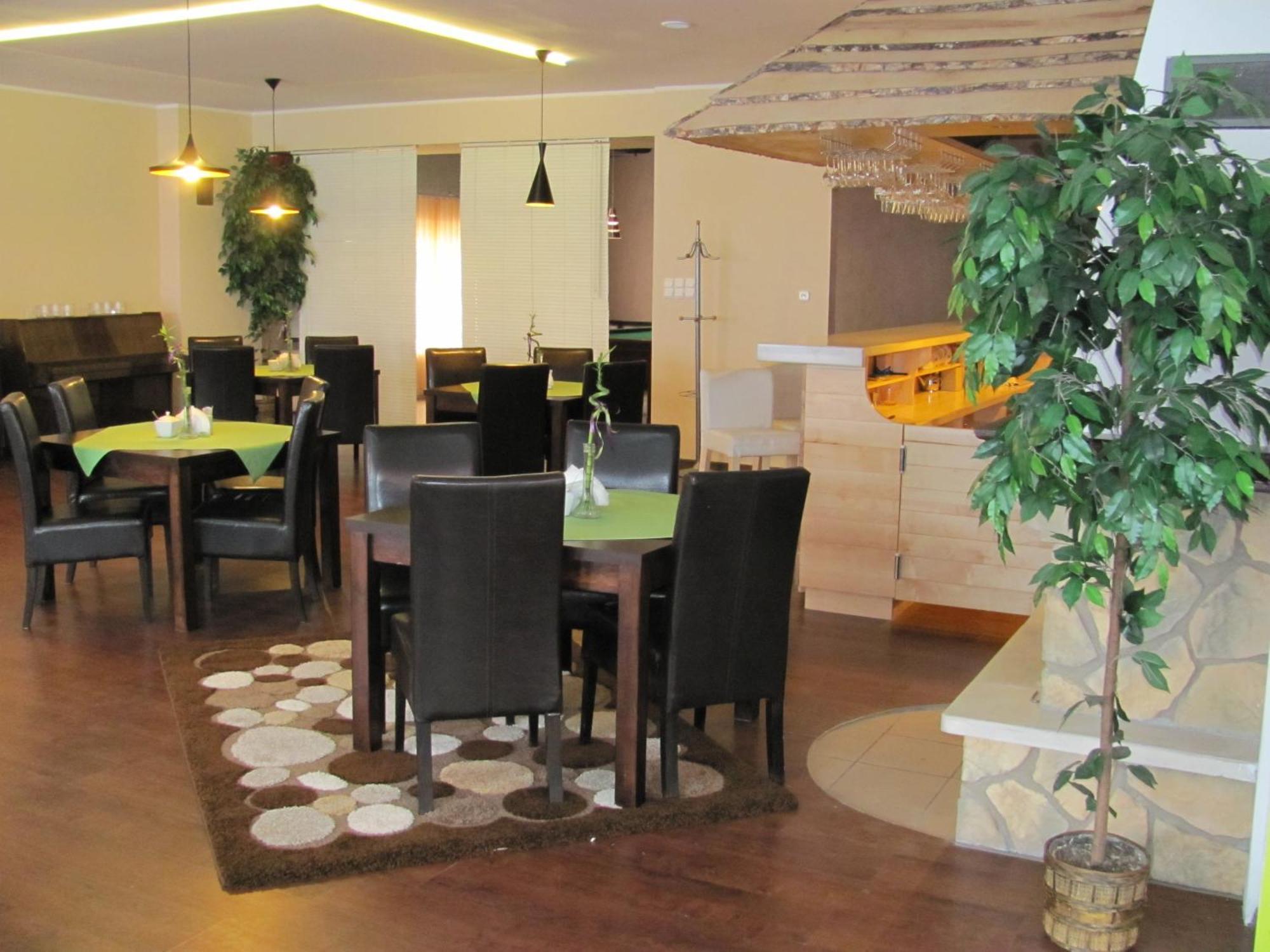 Hotel Gregor Pszczółki Kültér fotó