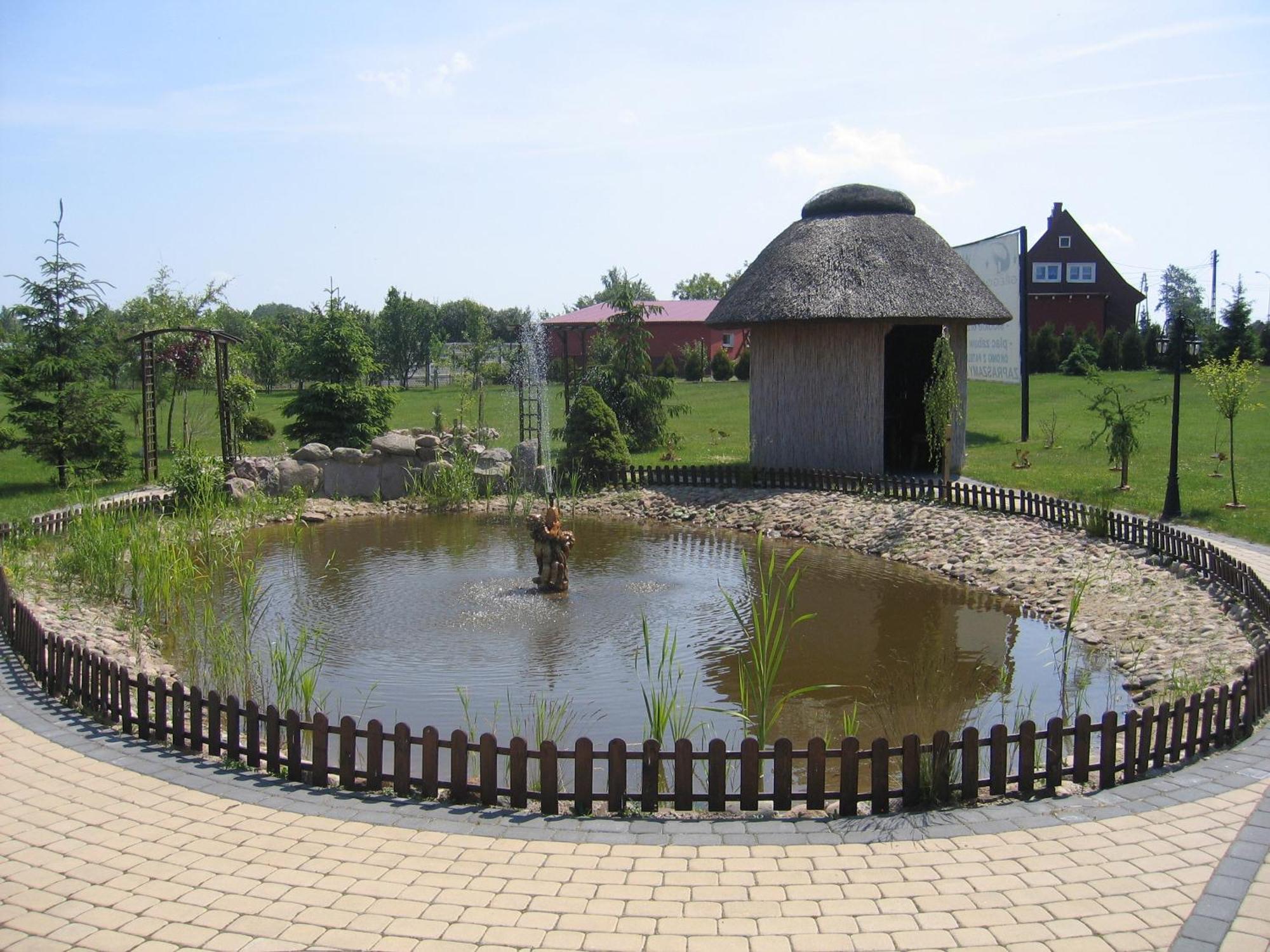 Hotel Gregor Pszczółki Kültér fotó