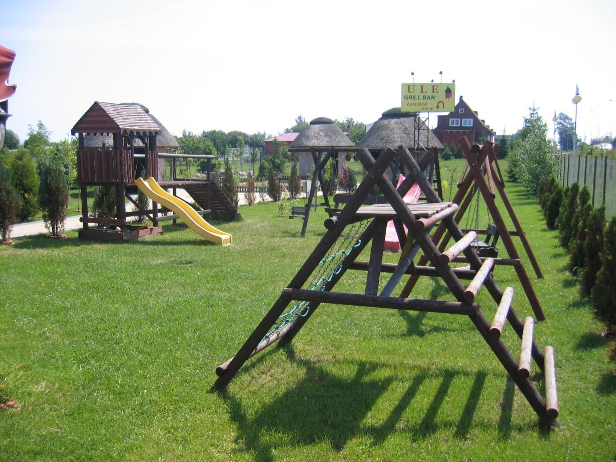 Hotel Gregor Pszczółki Kültér fotó