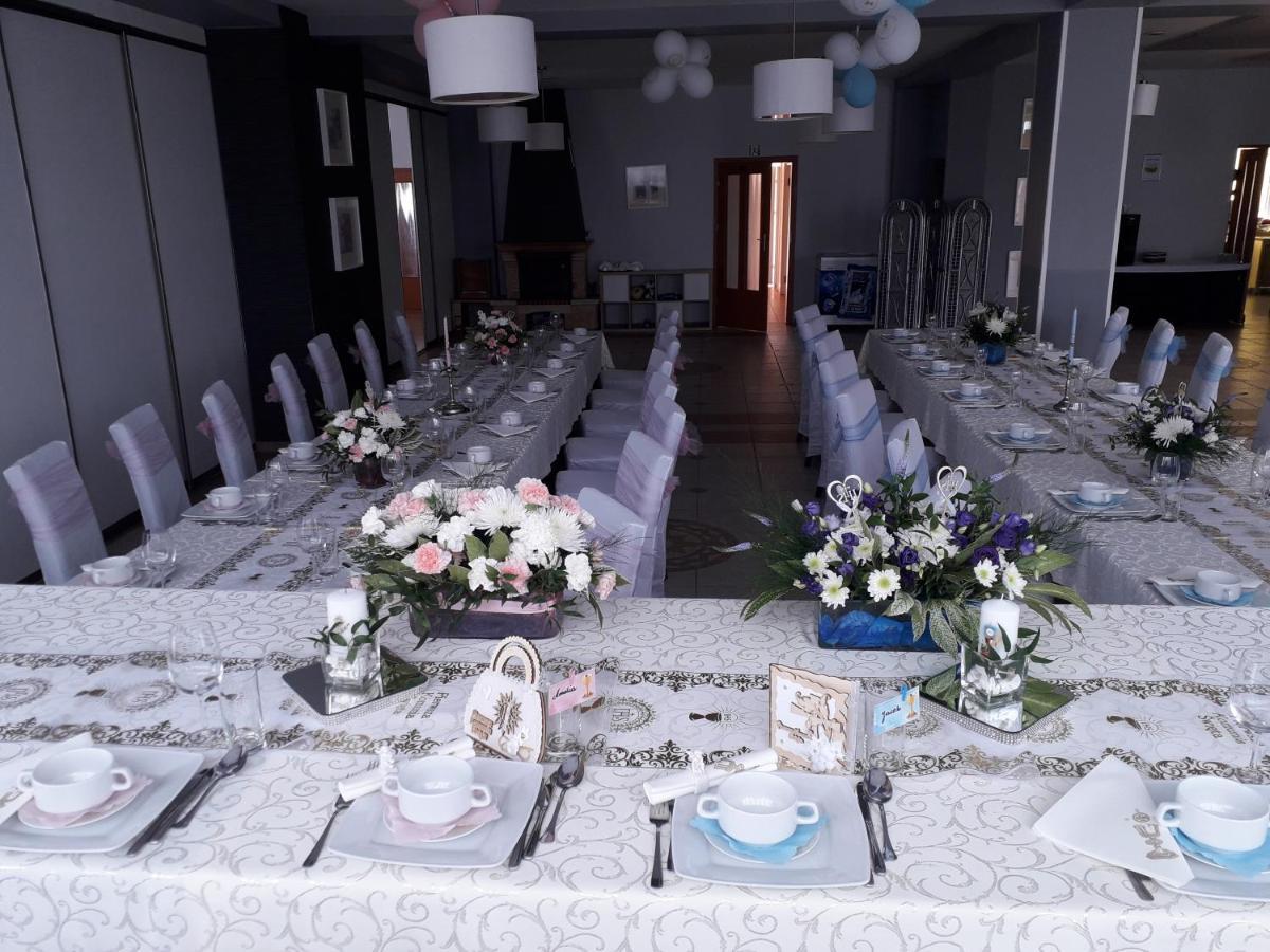 Hotel Gregor Pszczółki Kültér fotó